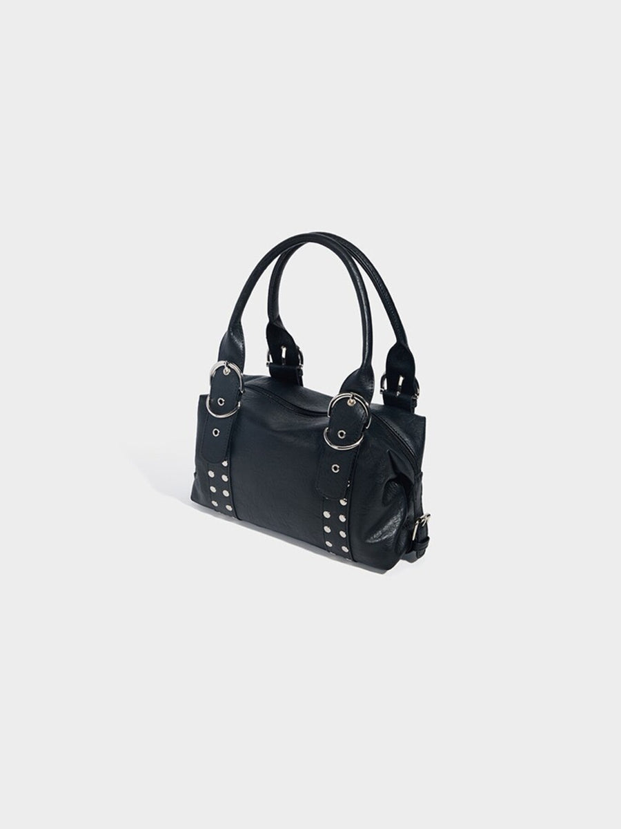 handbag in black