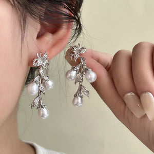 earrings in silver featuring dangling and dangling fit