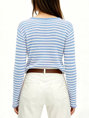 Blue pullover sweater with hip-length and pullover