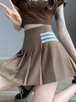 mini skirt in khaki featuring pleated and A-line fit