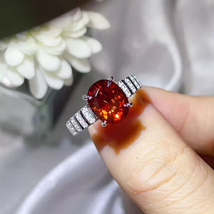 Platinum-Plated,925 sterling silver,Moissanite Carat weight: 3ct Care instructio ring in silver with solitaire silhouette