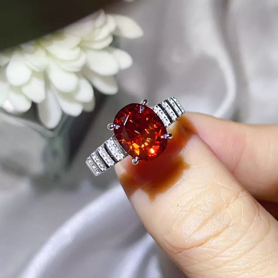 Platinum-Plated,925 sterling silver,Moissanite Carat weight: 3ct Care instructio ring in silver with solitaire silhouette