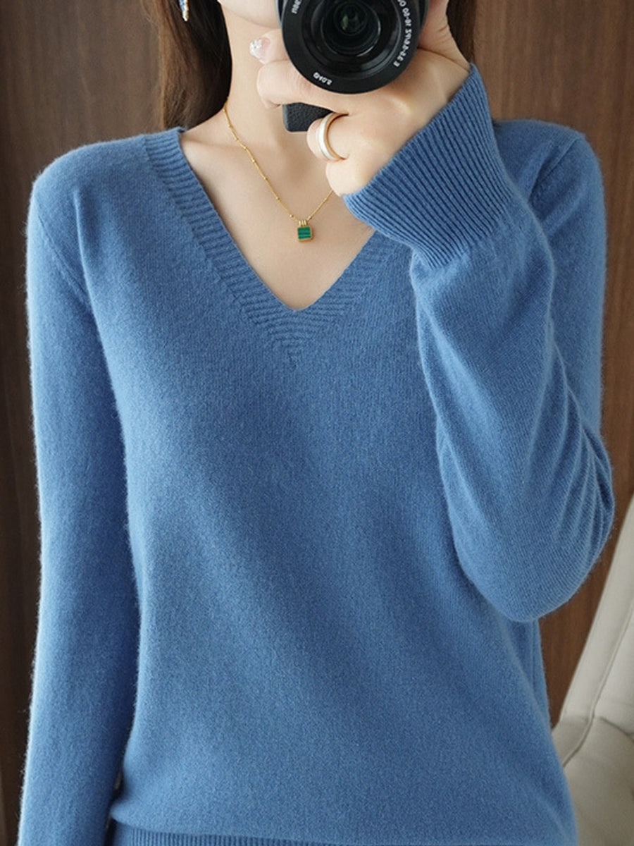 V-Neck Solid Color Sweater in Light Camel