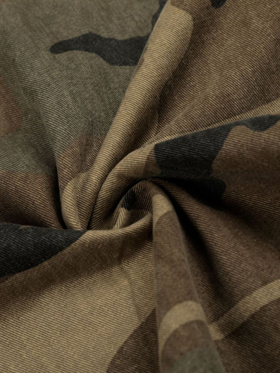 Men's High-Waisted Camouflage Cargo Pants in Camouflage Color with pocketed