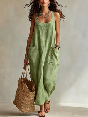 maxi dress in Black with pocketed and maxi