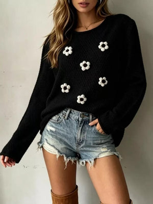 Black pullover sweater with stretch and long sleeve