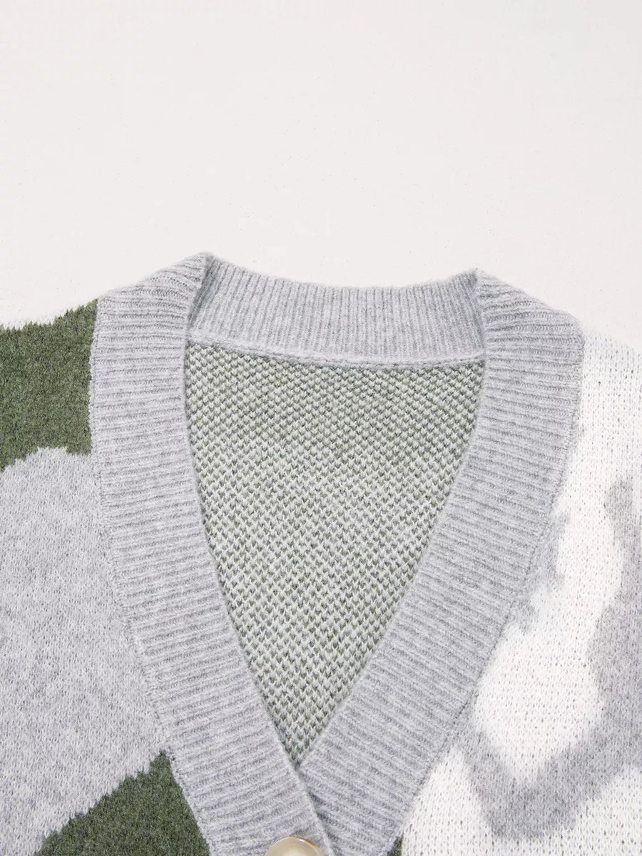 cardigan in light gray with camo and buttoned