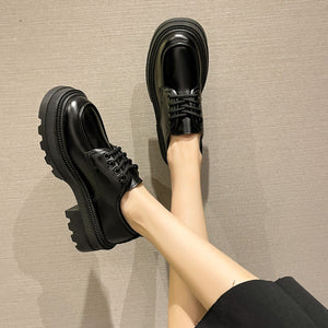 loafers in black