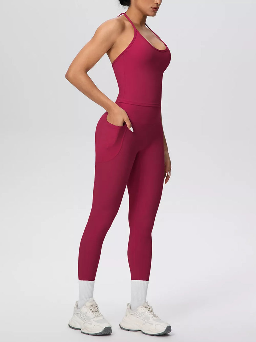 activewear in ivory with pocketed and cropped, full-length