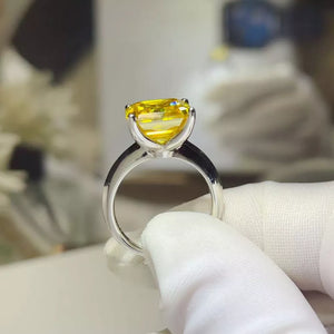 Silver ring with null and null