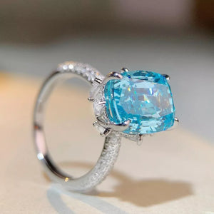 925 sterling silver, Zircon Care instructions: Avoid wearing during exercise, as ring in silver with fitted silhouette