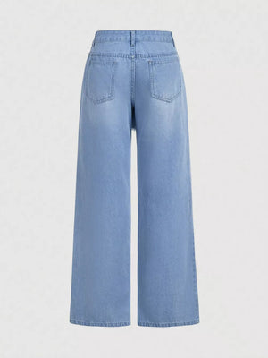 wide-leg jeans in light blue with buttoned and full-length