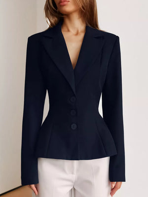 blazer in black with buttoned and hip-length