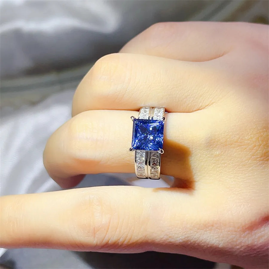 3 Carat Moissanite 925 Sterling Silver Ring in silver with 3 carat moissanite