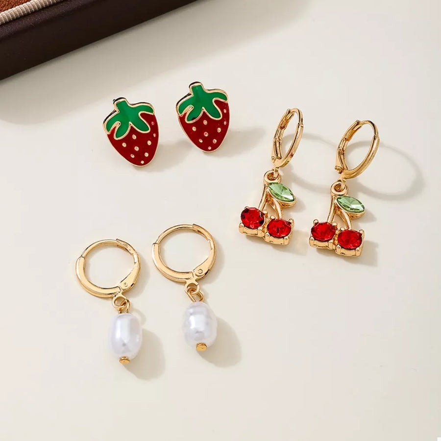 18K Gold-Plated,Alloy,Resin Care instructions: Avoid wearing during exercise, as earrings in green with straight silhouette