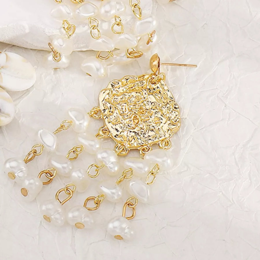 18k Gold-plated Dangle Earrings With Synthetic Pearl in gold with dangle design