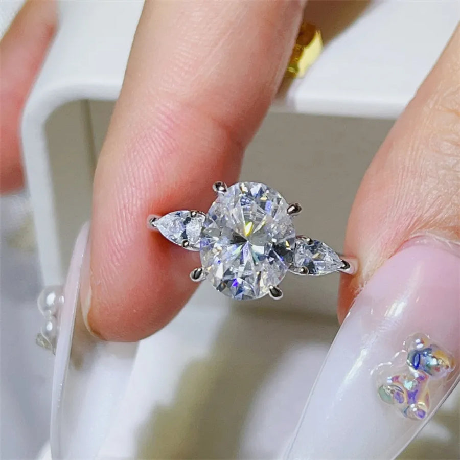 3 Carat Moissanite 925 Sterling Silver Ring in clear with 3 carat moissanite