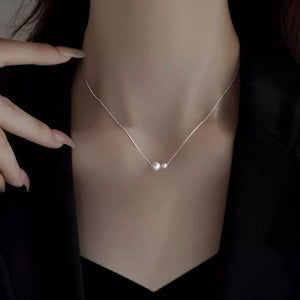 necklace in silver with pendant and choker