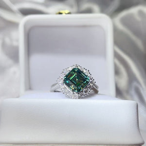Platinum-Plated,925 sterling silver,Moissanite Carat weight: 3ct Care instructio ring in silver with fitted silhouette