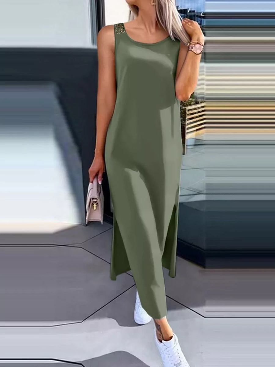 white straight maxi dress with round neck