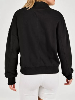 Camel sweatshirt with hip-length and snap