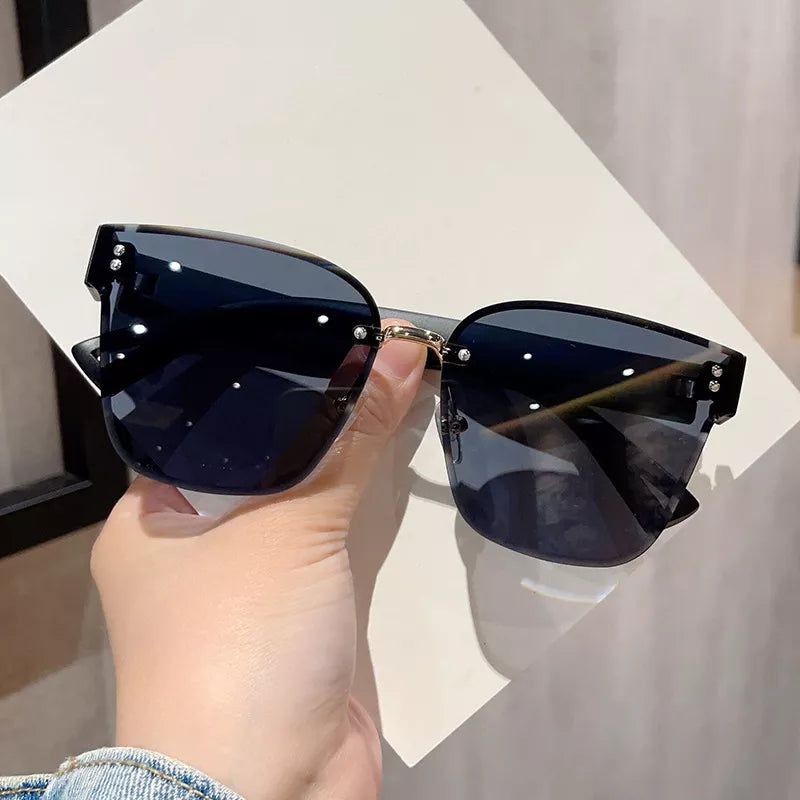 glam sunglasses in Blush Pink with N/A