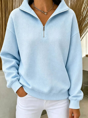 athleisure sweatshirt in Pink with collared