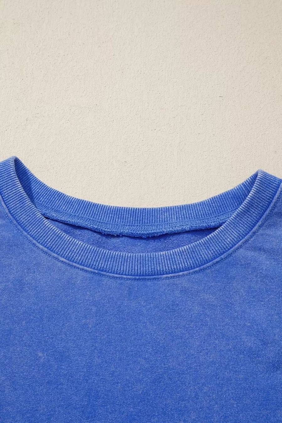 casual sweatshirt in periwinkle blue with crew neck
