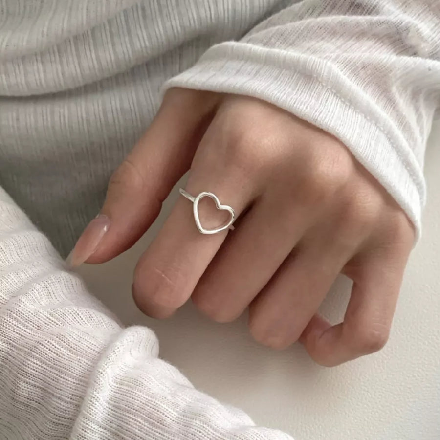 925 Sterling Silver Heart Open Ring in silver with open heart design