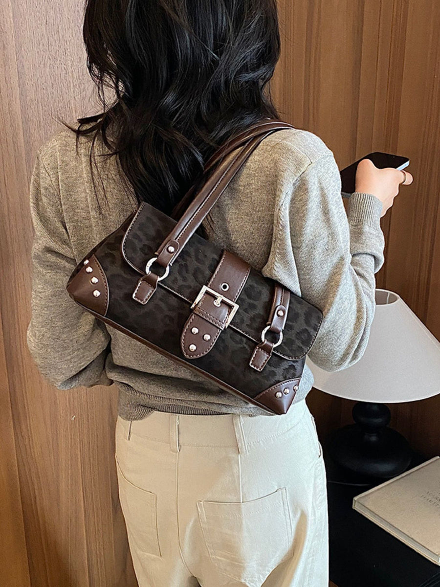 black shoulder bag