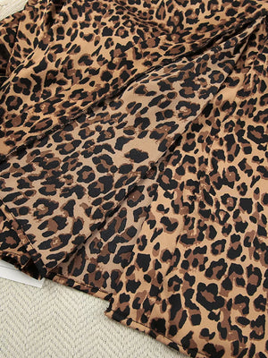 robe in brown