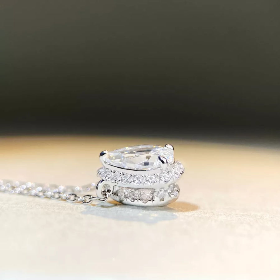 1.5 Carat 925 Sterling Silver Moissanite Teardrop Necklace in silver with teardrop pendant