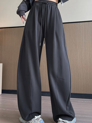 sweatpants in Black-Spring And Fall-Tall with seam detail and full-length