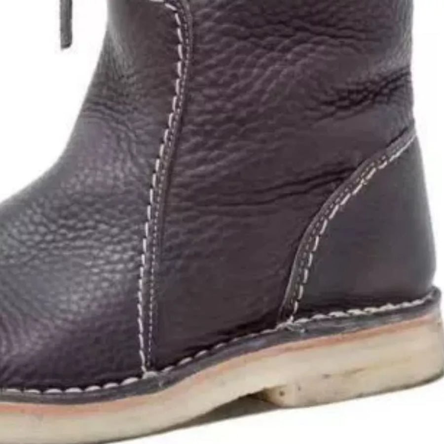 boots in Red with round toe and mid-calf