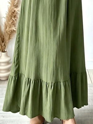 romantic maxi dress in White with round neck