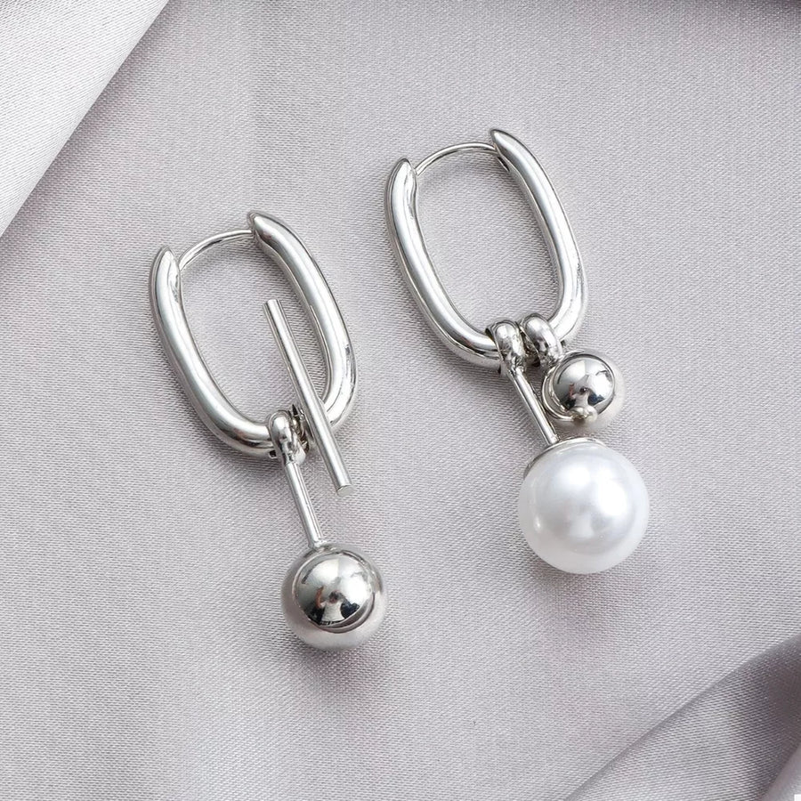 classic earrings in white with N/A