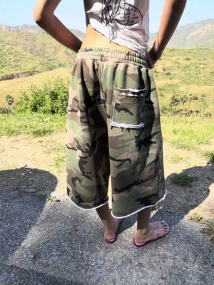Wide-leg Cropped Sweatpants With Pockets in Pink