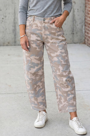 98% cotton, 2% elastane Care instructions: Machine wash cold jeans in Dust Storm with barrel silhouette