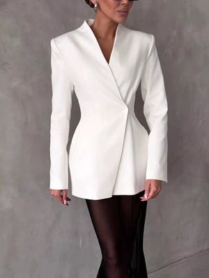 blazer in white featuring lined and slim fit