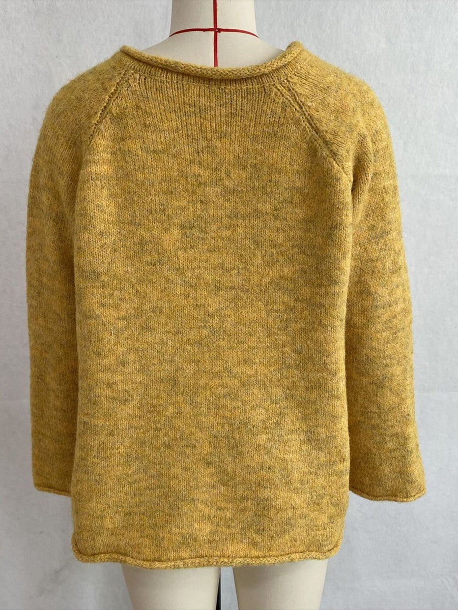 Chic V-Neck Sweater With Polka Dot Ribbon Tie in ivory with tied detail