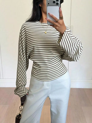 ivory t-shirt with striped and crew neck