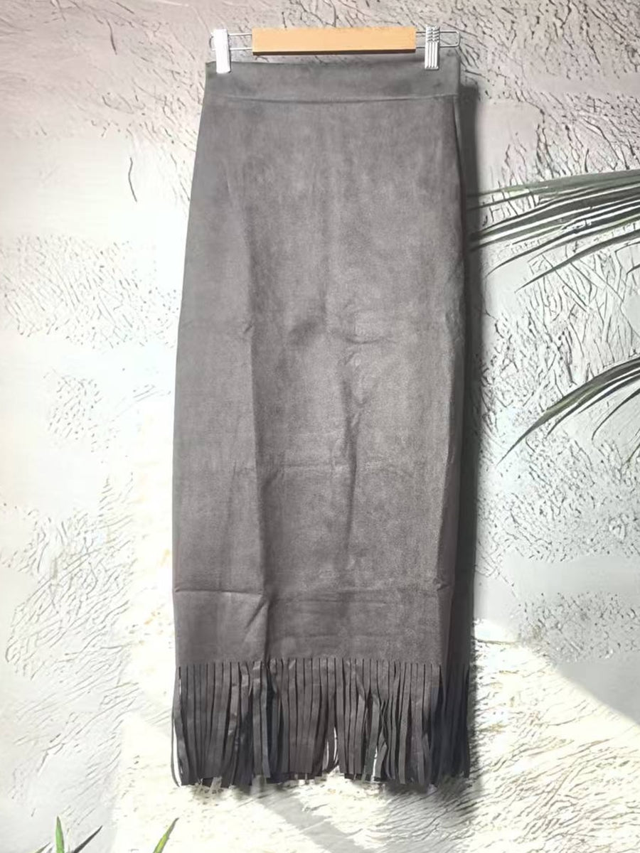 Polyester 90% Care instructions: Hand wash cold midi skirt in Off White with straight silhouette