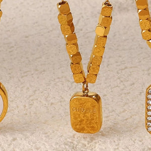18k Gold-plated Pendant Necklace in Gold with 18K gold-plated