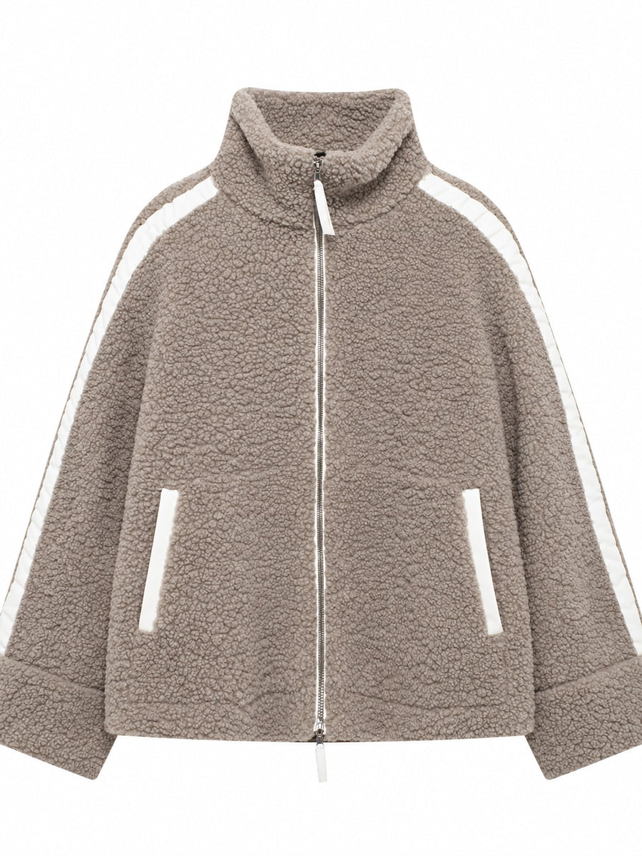 Polyester 100% Care instructions: Hand wash cold sherpa jacket in Black-Ribbed with relaxed silhouette