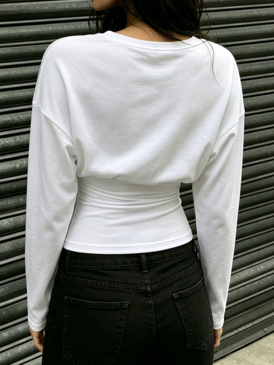 white t-shirt with stretch and long sleeve