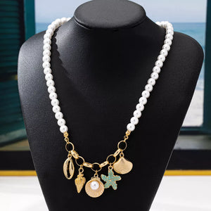 Gold necklace with choker and clasp
