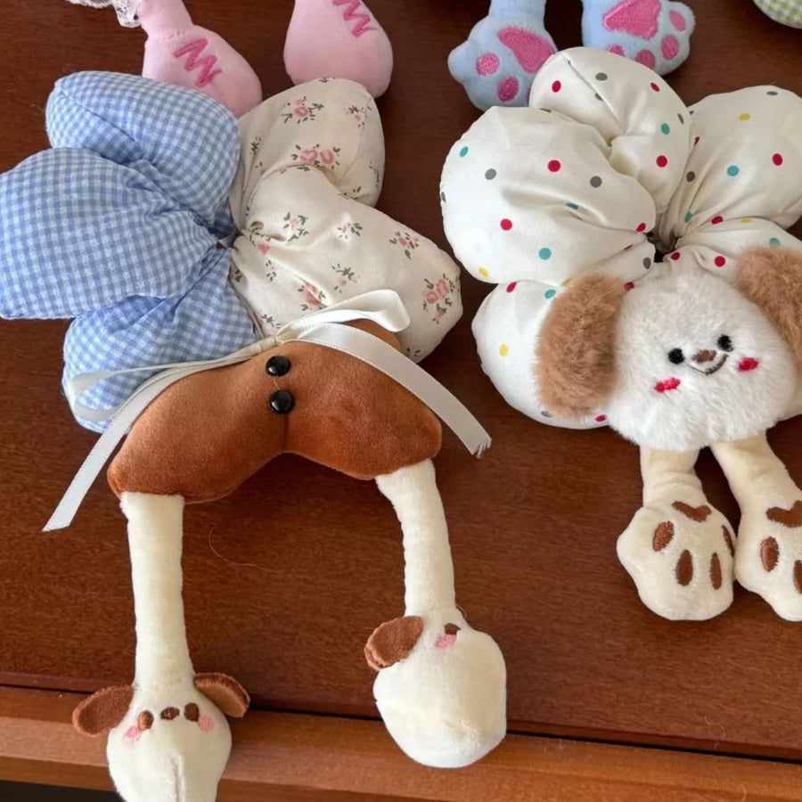 hair scrunchy in Beige with gingham and animal-shaped