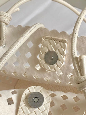 handbag in Off-white
