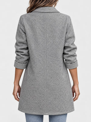 Gray overcoat with pocketed and long sleeve