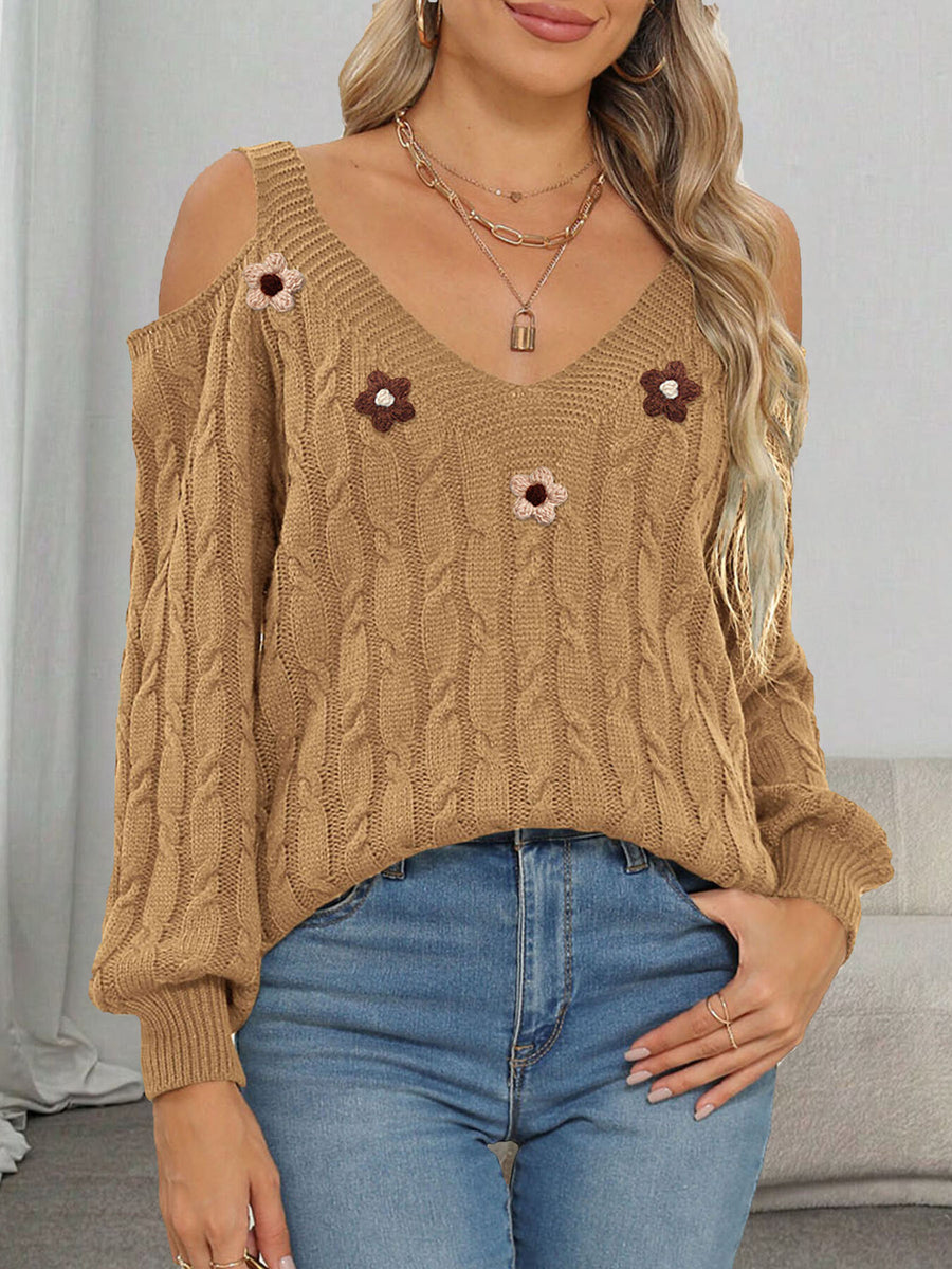 romantic pullover sweater in black with v-neck